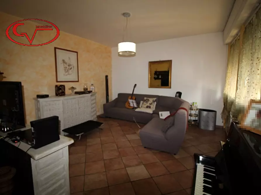 Immagine 1 di Casa indipendente in vendita  in via Piave a Montevarchi