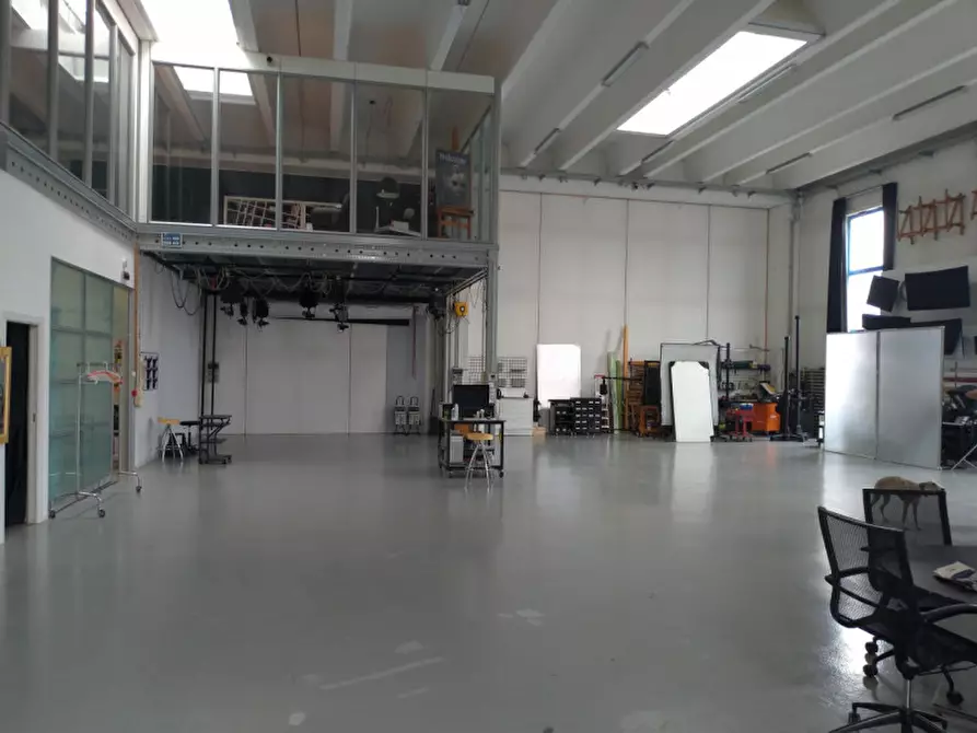 Immagine 3 di Capannone industriale in vendita  in Zona Cornegliana a Due Carrare