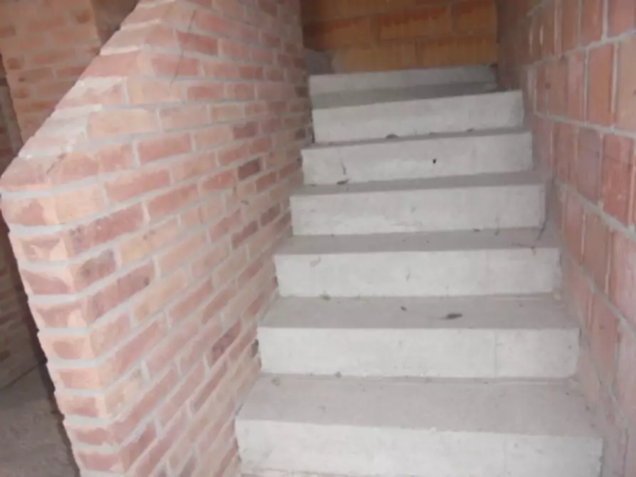 Immagine 12 di Casa indipendente in vendita  a Pincara