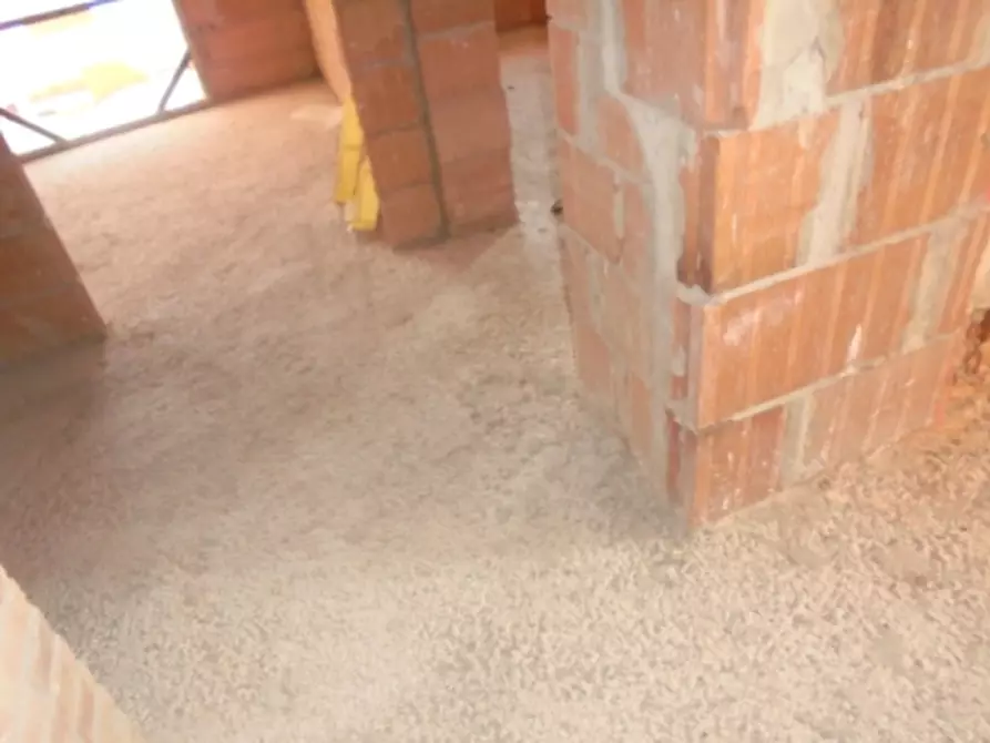 Immagine 15 di Casa indipendente in vendita  a Pincara