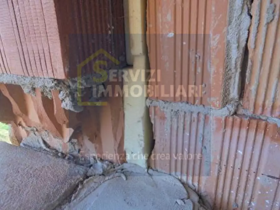 Immagine 26 di Casa indipendente in vendita  a Pincara