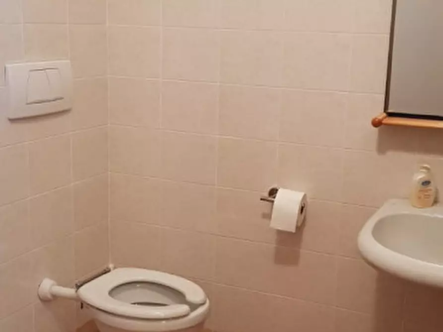 Immagine 4 di Ufficio in vendita  a Colognola Ai Colli