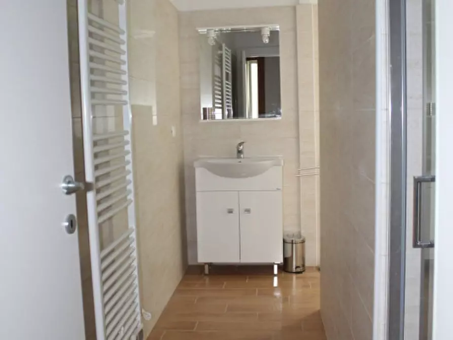 Immagine 21 di Camera in affitto  in Via Damiano Chiesa 1 a Trento