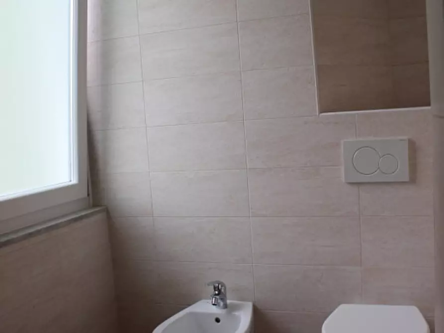 Immagine 24 di Camera in affitto  in Via Damiano Chiesa 1 a Trento