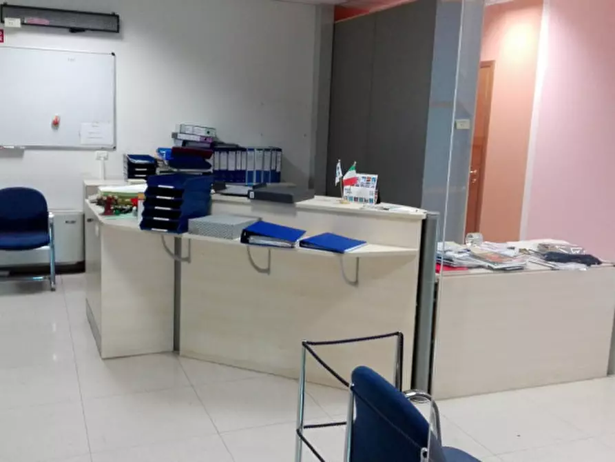 Immagine 1 di Ufficio in affitto  a Pernumia