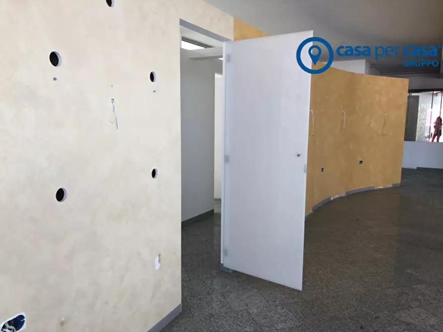 Immagine 30 di Negozio in affitto  in Via Savonarola 1 a Rovigo