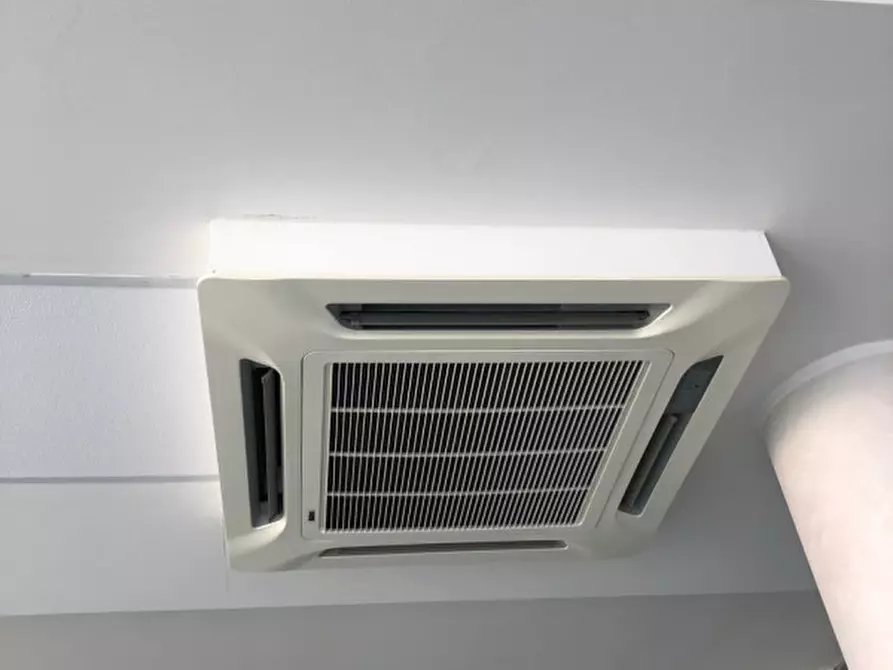 Immagine 33 di Negozio in affitto  in Via Savonarola 1 a Rovigo