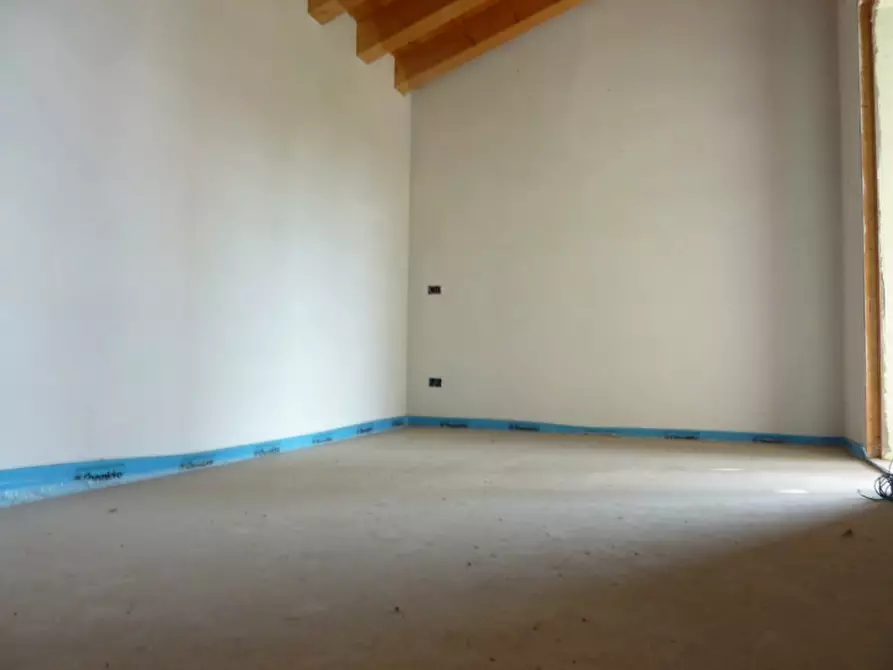 Immagine 16 di Casa trifamiliare in vendita  in via schiavonesca nuova a Volpago Del Montello