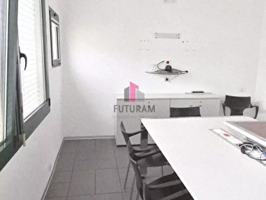 Immagine 6 di Ufficio in affitto  in Strada provinciale a Creazzo
