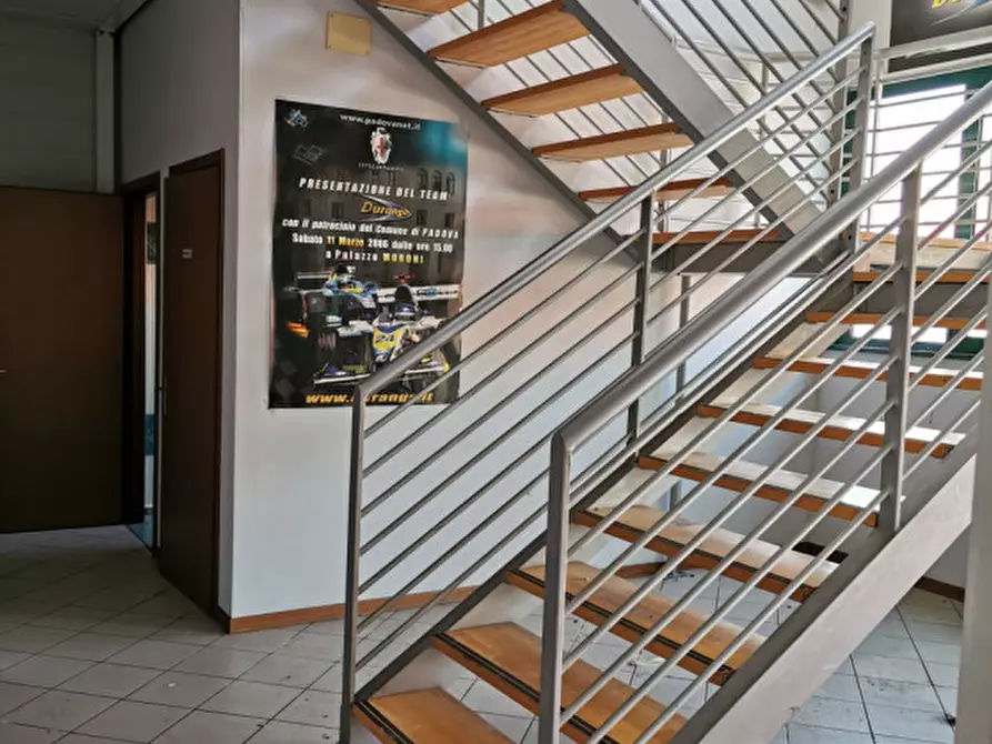 Immagine 3 di Ufficio in affitto  a Pianiga