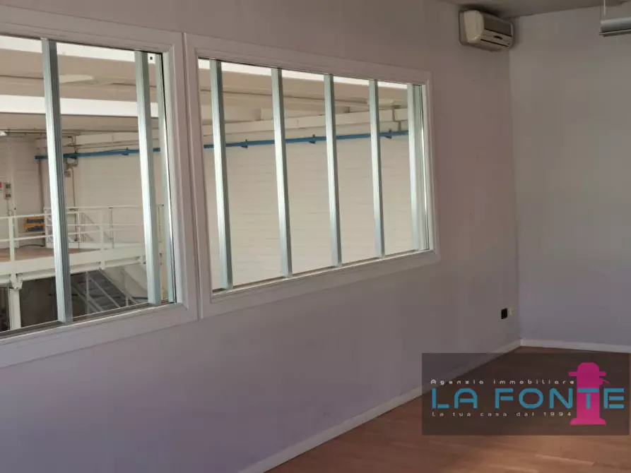 Immagine 6 di Ufficio in affitto  a Pianiga