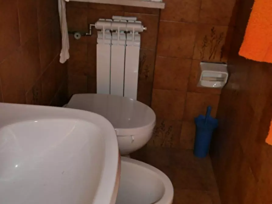 Immagine 13 di Appartamento in vendita  a Senigallia