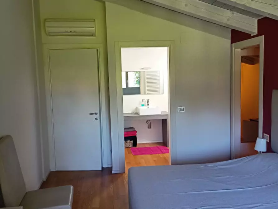 Immagine 10 di Camera in affitto  in Via Guglielmo Marconi a Rubano