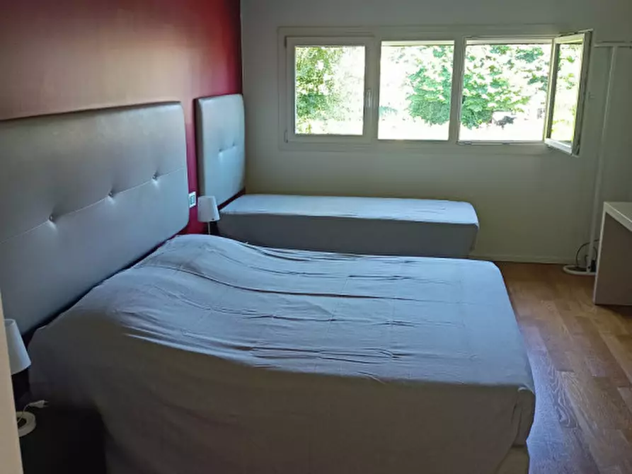 Immagine 11 di Camera in affitto  in Via Guglielmo Marconi a Rubano