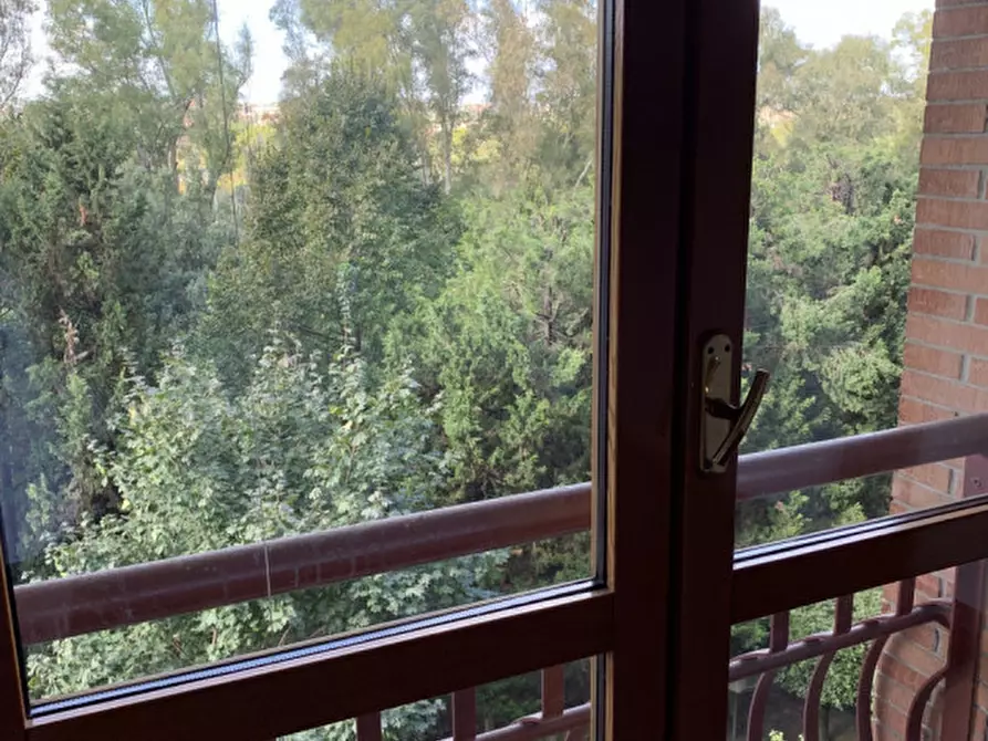 Immagine 10 di Appartamento in vendita  in Via Calcutta a Roma