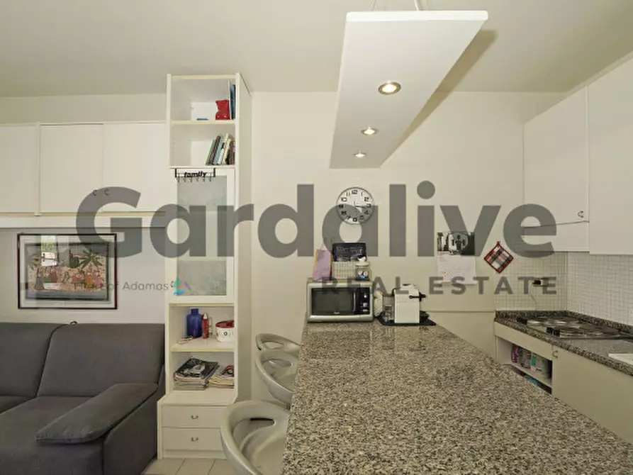 Immagine 11 di Appartamento in vendita  in Via Belvedere a Manerba Del Garda