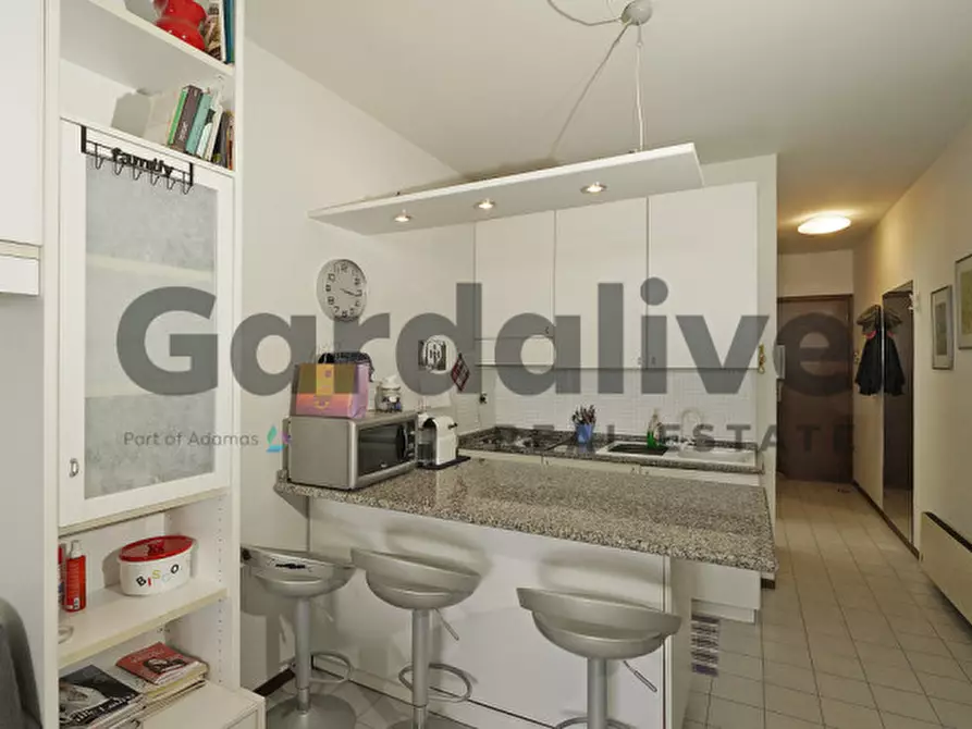 Immagine 12 di Appartamento in vendita  in Via Belvedere a Manerba Del Garda