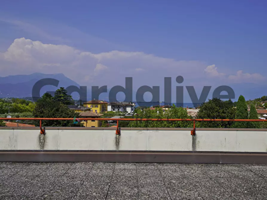 Immagine 21 di Appartamento in vendita  in Via Belvedere a Manerba Del Garda