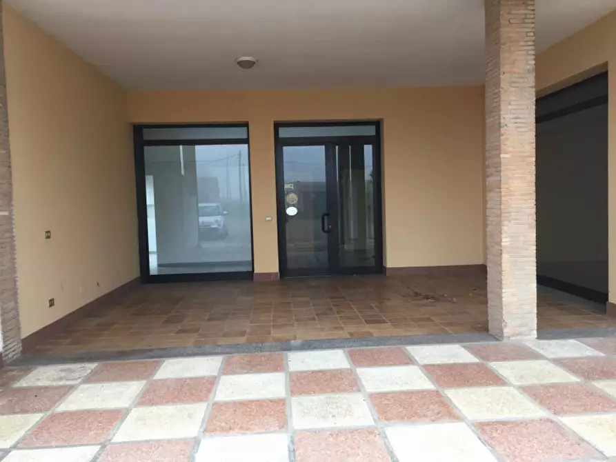 Immagine 2 di Negozio in vendita  in via borgo botteghe a Piove Di Sacco