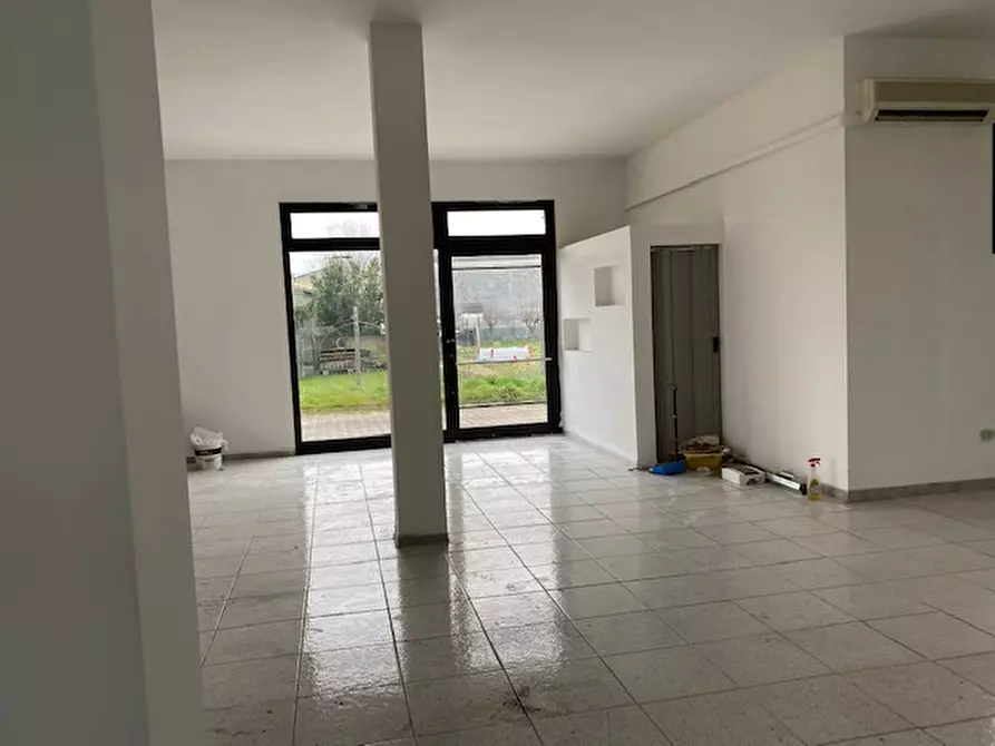 Immagine 4 di Negozio in vendita  in via borgo botteghe a Piove Di Sacco