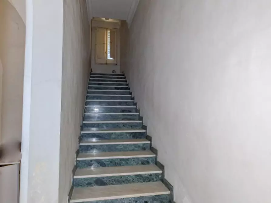 Immagine 4 di Palazzo in vendita  a Matino