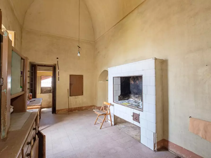 Immagine 14 di Palazzo in vendita  a Matino