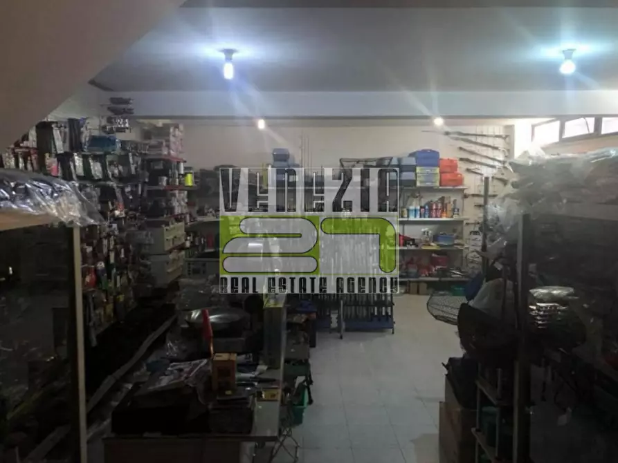 Immagine 4 di Negozio in vendita  in via Miramare a Avola