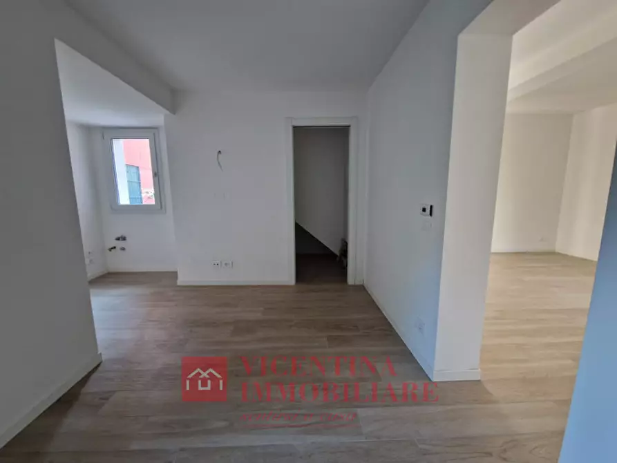 Immagine 3 di Appartamento in vendita  in Via Legione antonini 24 a Vicenza