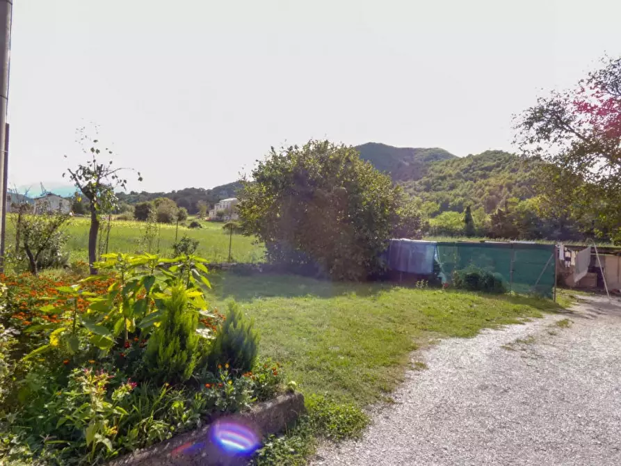 Immagine 15 di Appartamento in vendita  in Via Sonnino a Acqualagna