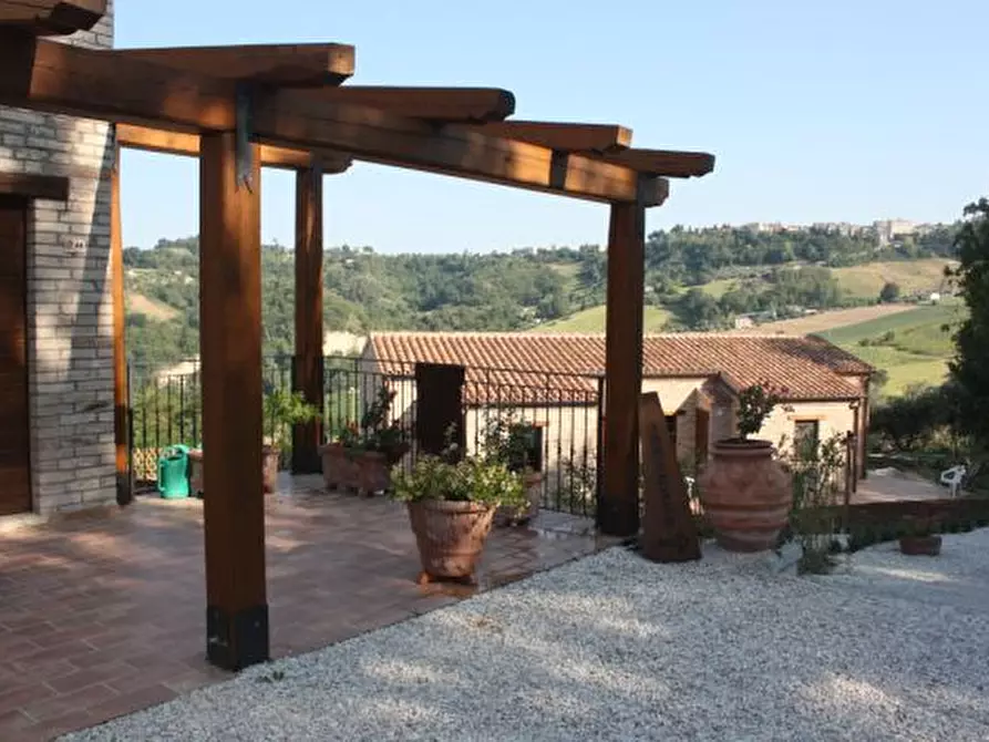 Immagine 5 di Agriturismo in vendita  in Petritoli a Petritoli