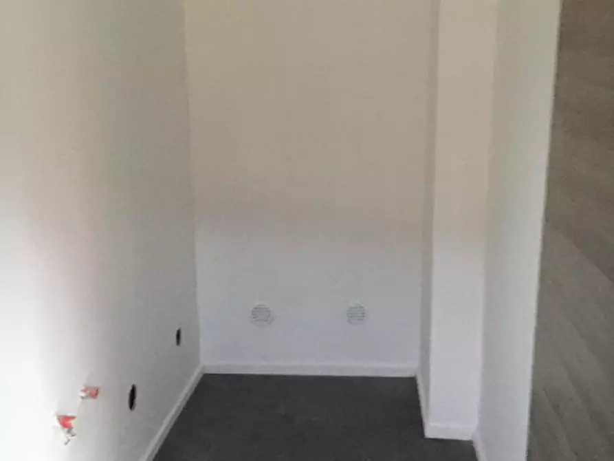 Immagine 26 di Negozio in affitto  in via Anguillarese a Anguillara Sabazia