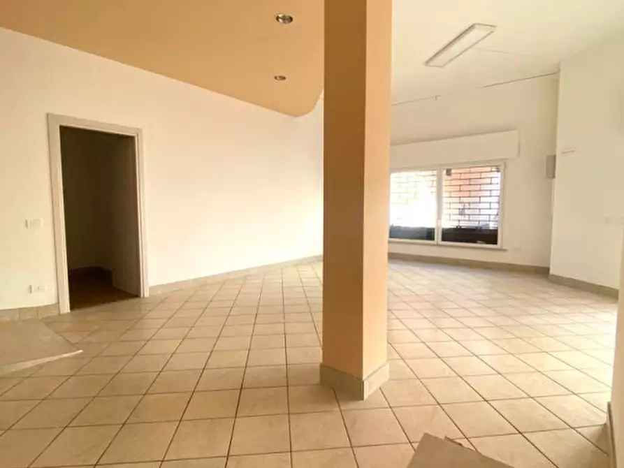 Immagine 2 di Laboratorio in affitto  in Via Piave a Ghedi