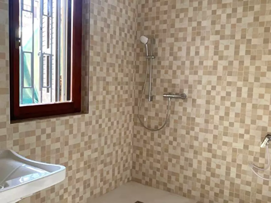 Immagine 8 di Laboratorio in affitto  in Via Piave a Ghedi