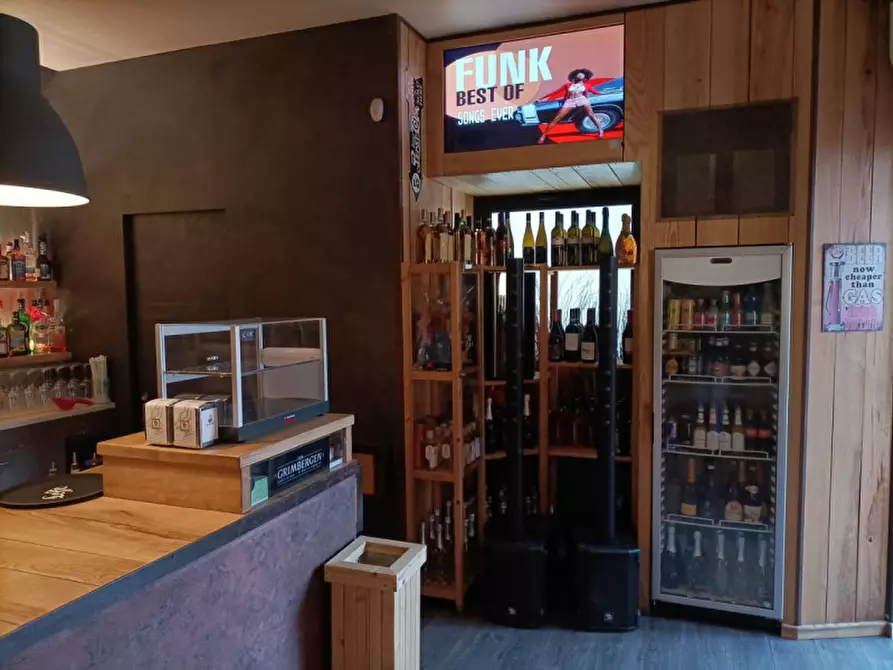 Immagine 22 di Attività commerciale in vendita  in Via della Libertà a Granze