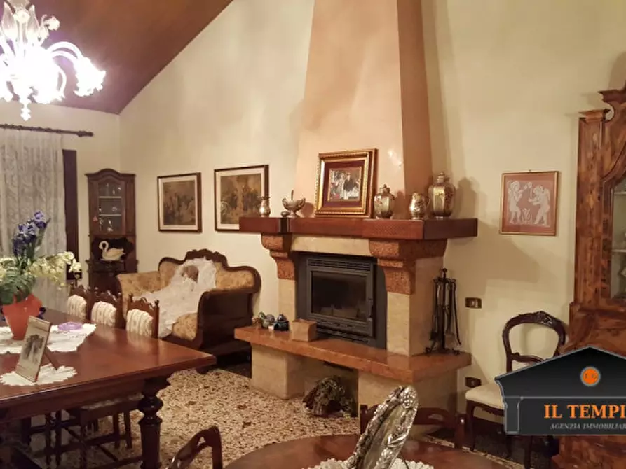 Immagine 1 di Casa indipendente in vendita  in Via stradone a Torri Di Quartesolo