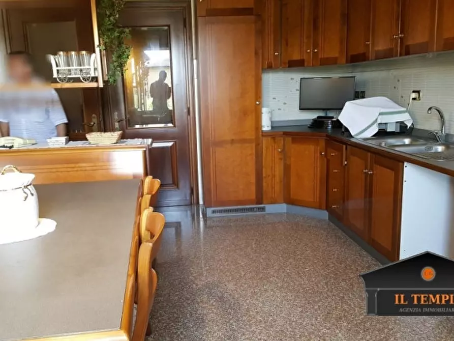 Immagine 3 di Casa indipendente in vendita  in Via stradone a Torri Di Quartesolo