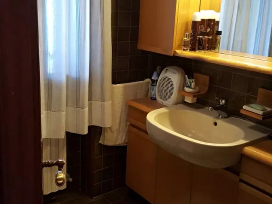 Immagine 10 di Casa indipendente in vendita  in Via stradone a Torri Di Quartesolo