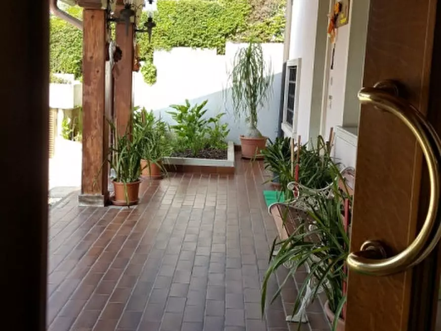 Immagine 12 di Casa indipendente in vendita  in Via stradone a Torri Di Quartesolo