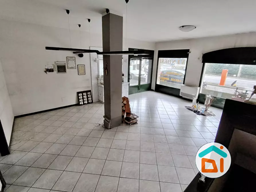 Immagine 3 di Ufficio in vendita  in viale venezia giulia a Cormons