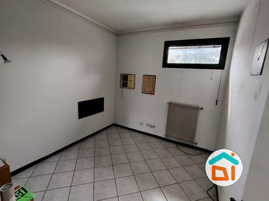 Immagine 6 di Ufficio in vendita  in viale venezia giulia a Cormons