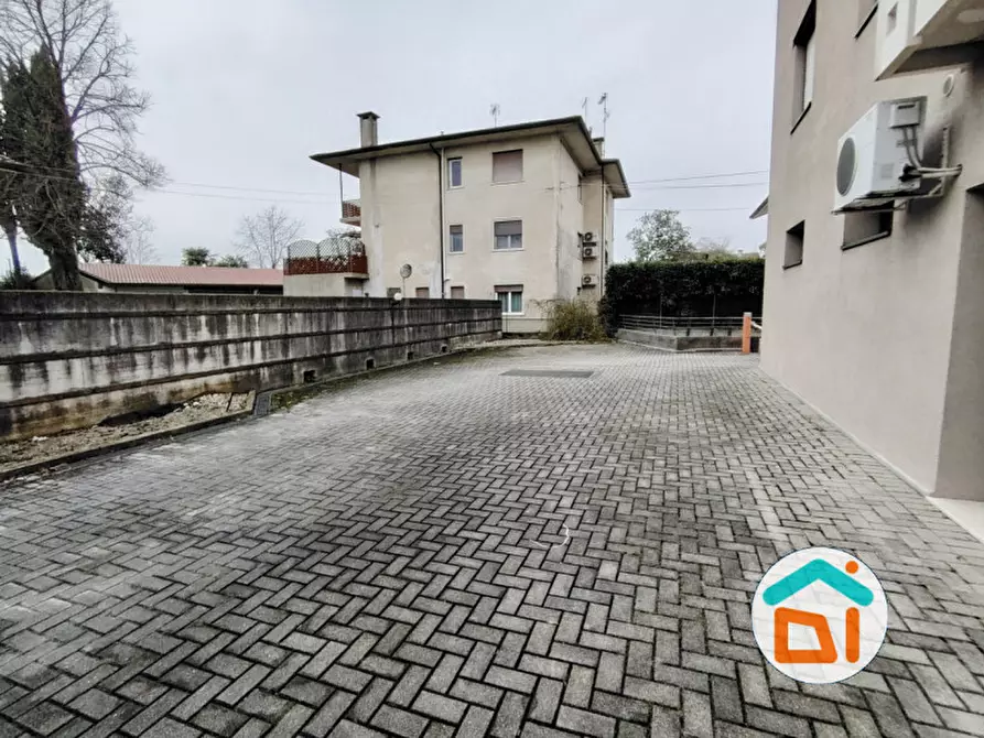 Immagine 20 di Ufficio in vendita  in viale venezia giulia a Cormons