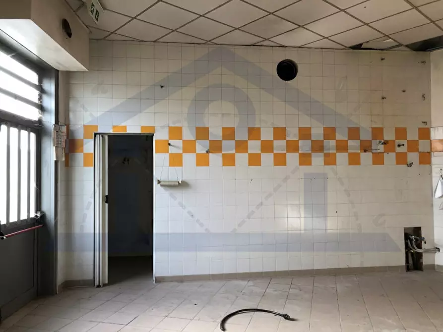 Immagine 6 di Negozio in vendita  in via Statale a Calcinato