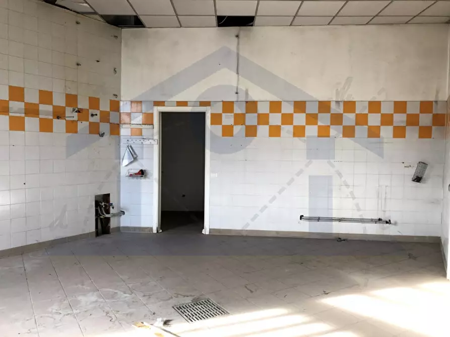 Immagine 7 di Negozio in vendita  in via Statale a Calcinato