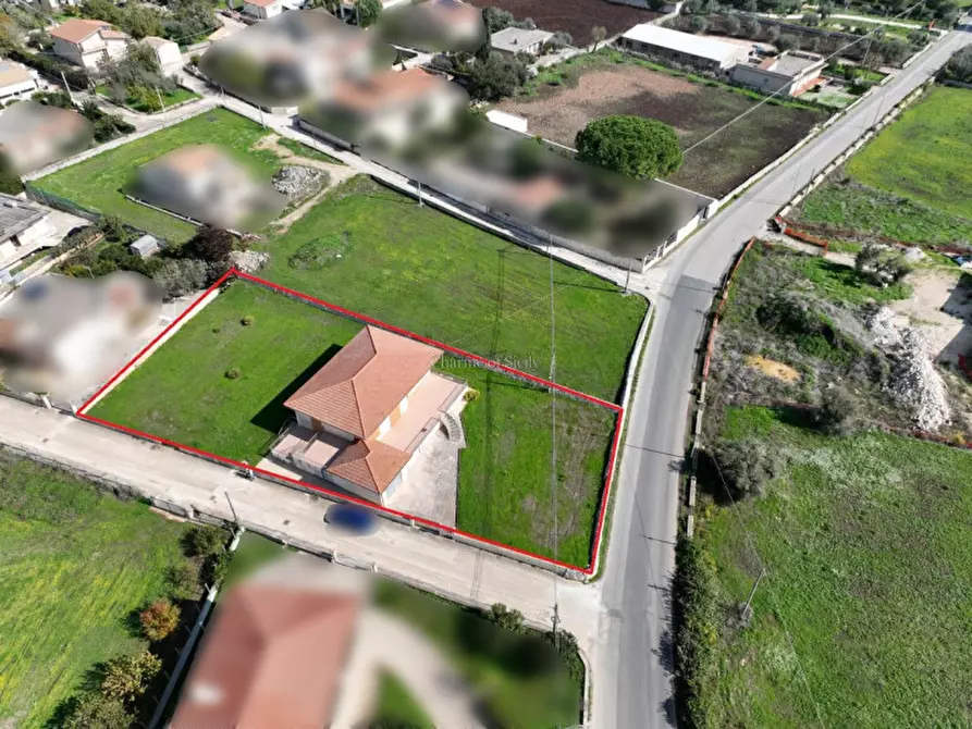 Immagine 2 di Casa indipendente in vendita  in Via Michelica Musebbi Calicantone a Modica