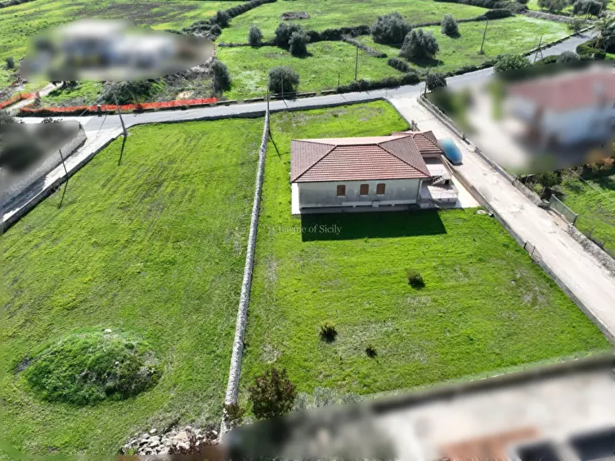 Immagine 10 di Casa indipendente in vendita  in Via Michelica Musebbi Calicantone a Modica