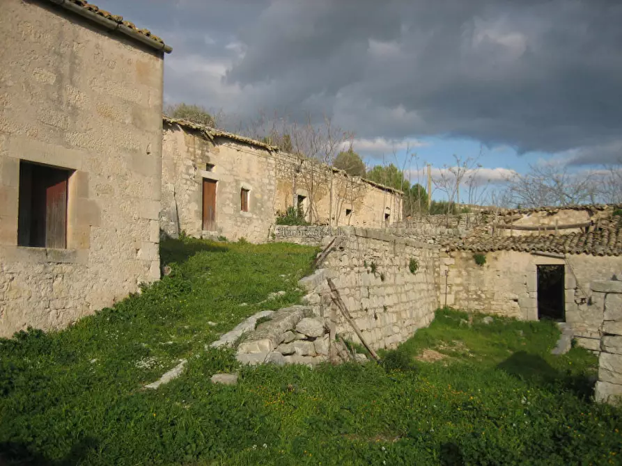 Immagine 15 di Rustico / casale in vendita  in Strada Provinciale 59 a Ragusa