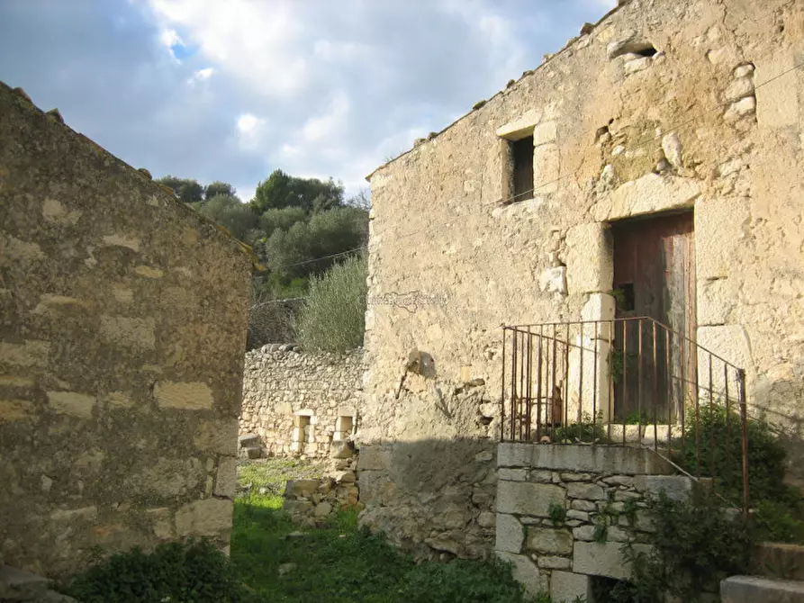 Immagine 17 di Rustico / casale in vendita  in Strada Provinciale 59 a Ragusa