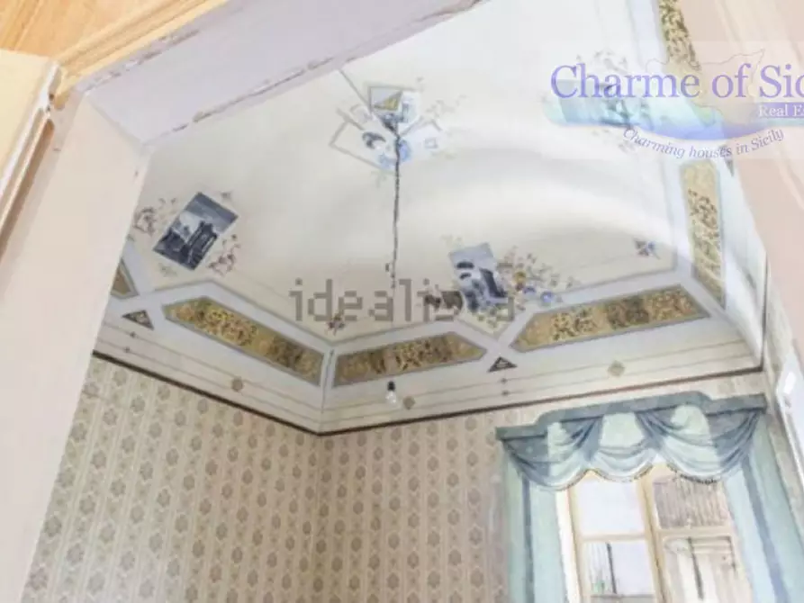 Immagine 2 di Palazzo in vendita  in Corso Principessa Maria del Belgio a Modica