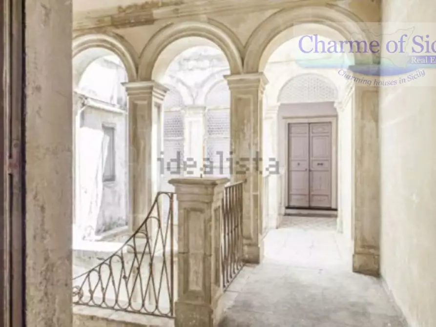 Immagine 5 di Palazzo in vendita  in Corso Principessa Maria del Belgio a Modica