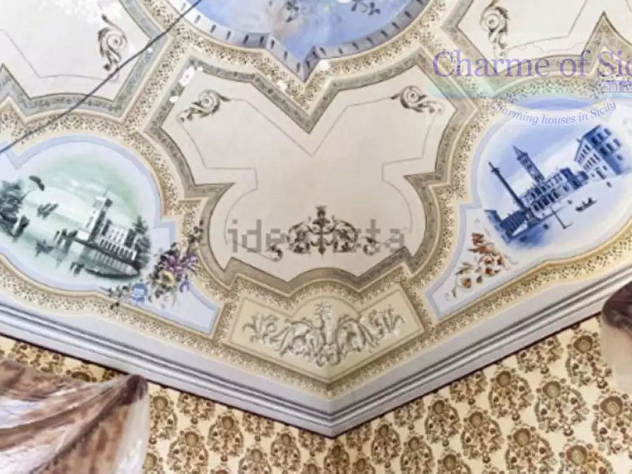 Immagine 8 di Palazzo in vendita  in Corso Principessa Maria del Belgio a Modica